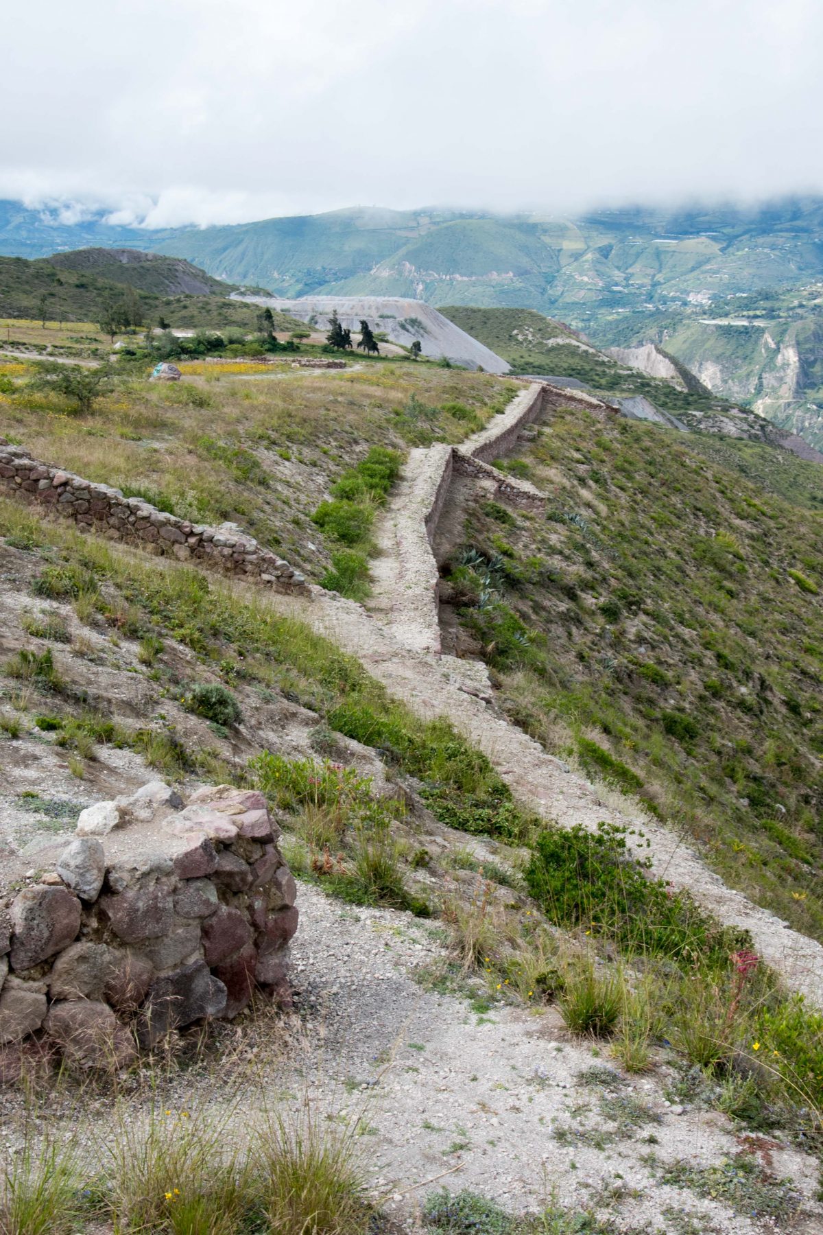 Murallas de Rumicucho, San Antonio de Pichincha, Ecuador