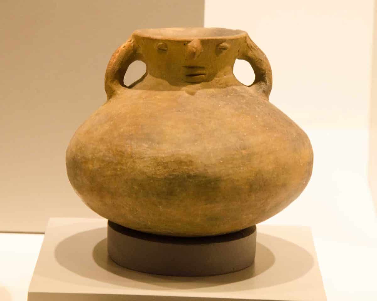 La Cultura Cosanga ocupó los valles fluviales de Quijos y Cosanga en la moderna provincia de Napo. La Cultura Cosanga ocupó los valles fluviales de Quijos y Cosanga en la moderna provincia de Napo.