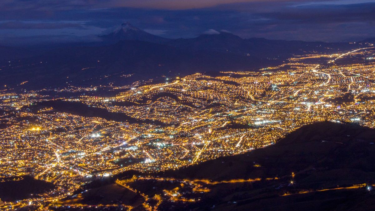 Quito, Ecuador Quito Quiz Image - Quito de Noche desde Teleferico