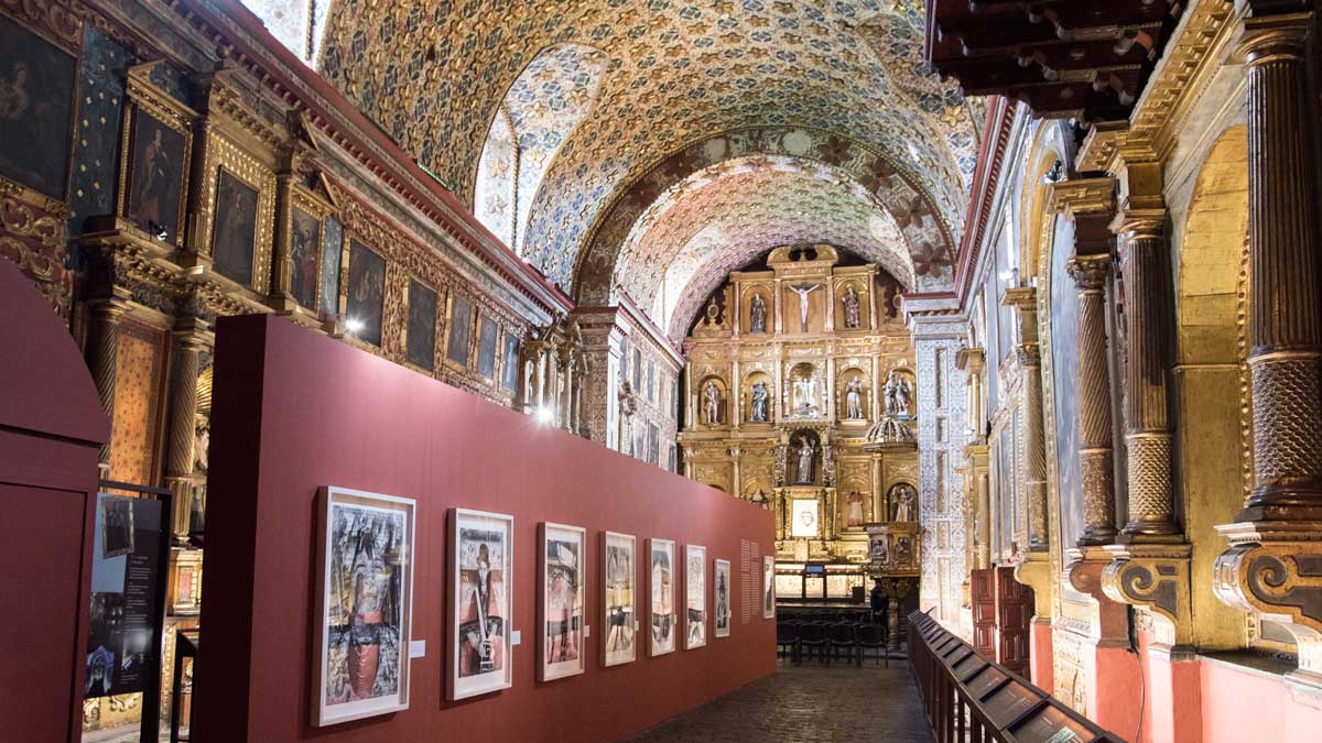 Un museo único en una iglesia colonial en la histórica Bogotá