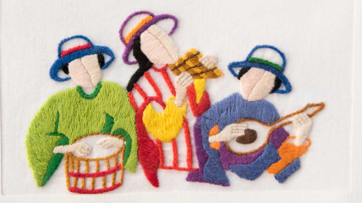 Andean Musicians; Exhibit of Cuenca Fiber Artists | ©Angela Drake Andean Musicians; Exhibit of Cuenca Fiber Artists | ©Angela Drake