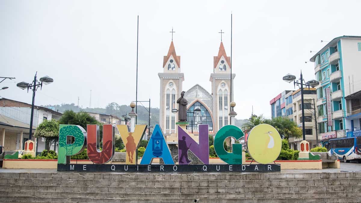 City Sign in Alamor, Ecuador | ©Angela Drake