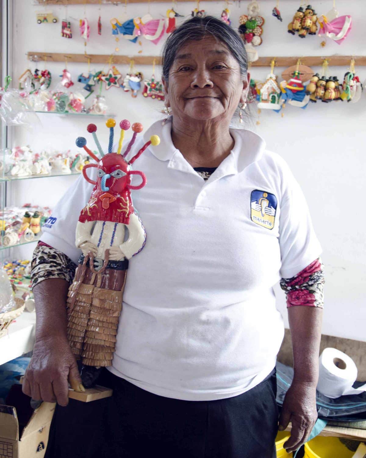Artist from the Union of Mazapán Artists, Calderón, Ecuador | © Angela Drake Artist from the Union of Mazapán Artists, Calderón, Ecuador | © Angela Drake