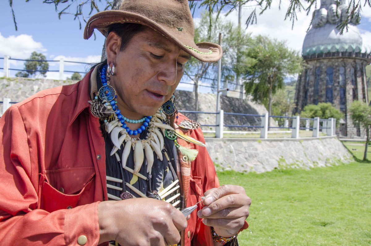 Lobo Oso Chillon Carva, Artist, Lakota-Quichua, Cotopaxi, Ecuador Lobo Oso Chillon Carva, Artist, Lakota-Quichua, Cotopaxi, Ecuador