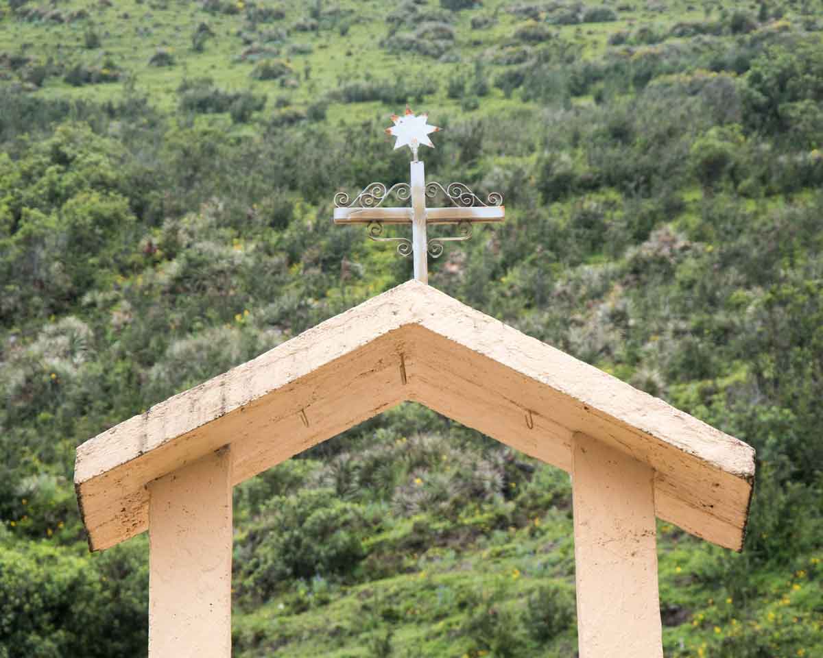 Small Chapel on the Backroad to Laguna Mica | ©Angela Drake Small Chapel on the Backroad to Laguna Mica | ©Angela Drake