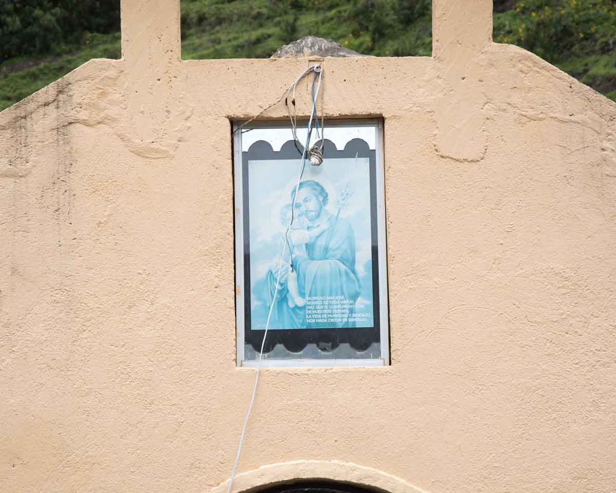 Small Chapel on the Backroad to Laguna Mica | ©Angela Drake Small Chapel on the Backroad to Laguna Mica | ©Angela Drake