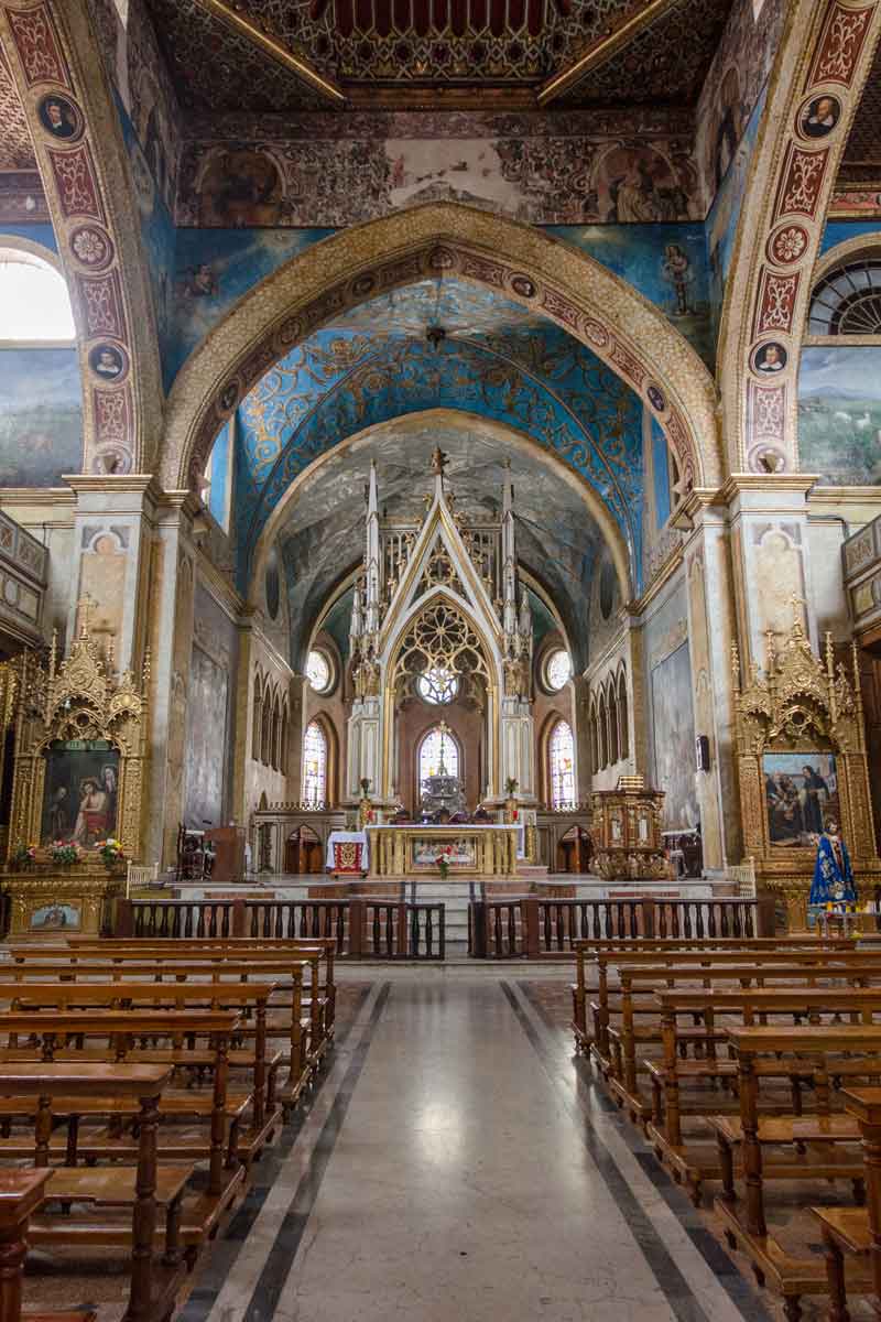 The main altar at the Santo Domingo Church, Quito, Ecuador Ecuador Por Mis Ojos