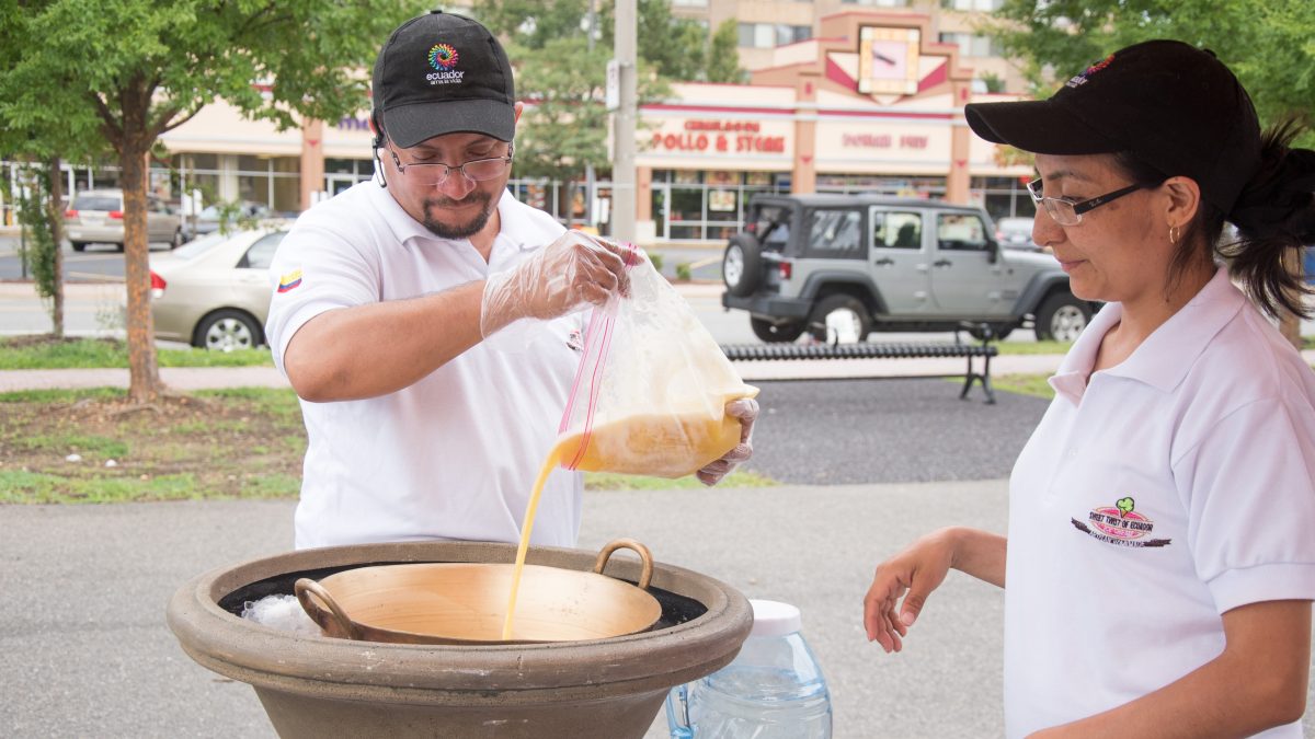 Mauricio making Ecuadorian Ice Cream | ©Angela Drake Mauricio making Ecuadorian Ice Cream