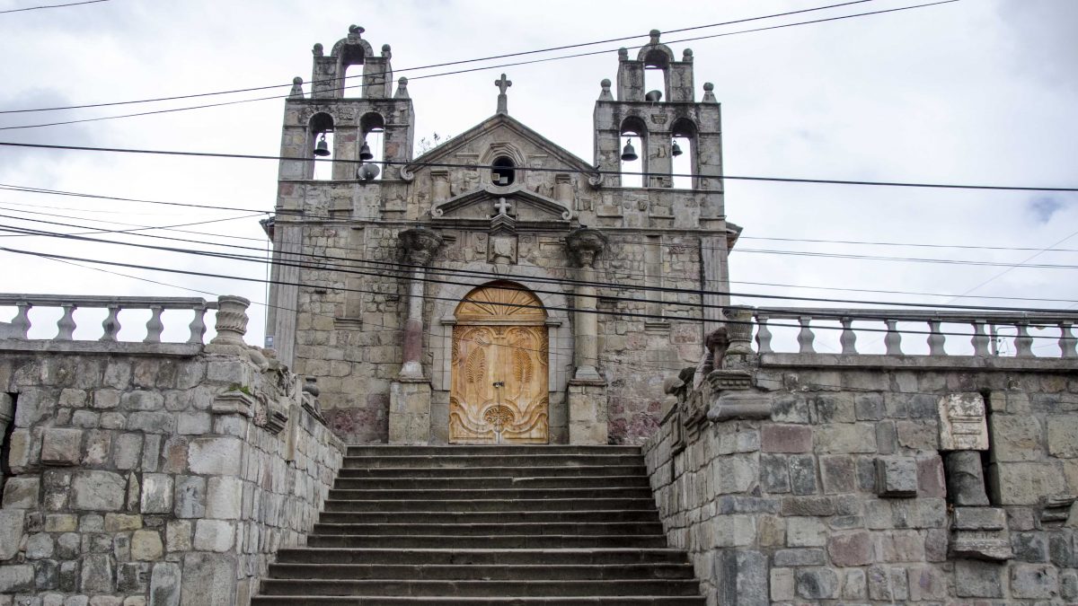 Front door and facade of the Colonial Church in Sicalpa Viejo, Ecuador | ©Angela Drake / Not Your Average American Front door and facade of the Colonial Church in Sicalpa Viejo, Ecuador | ©Angela Drake / Not Your Average American