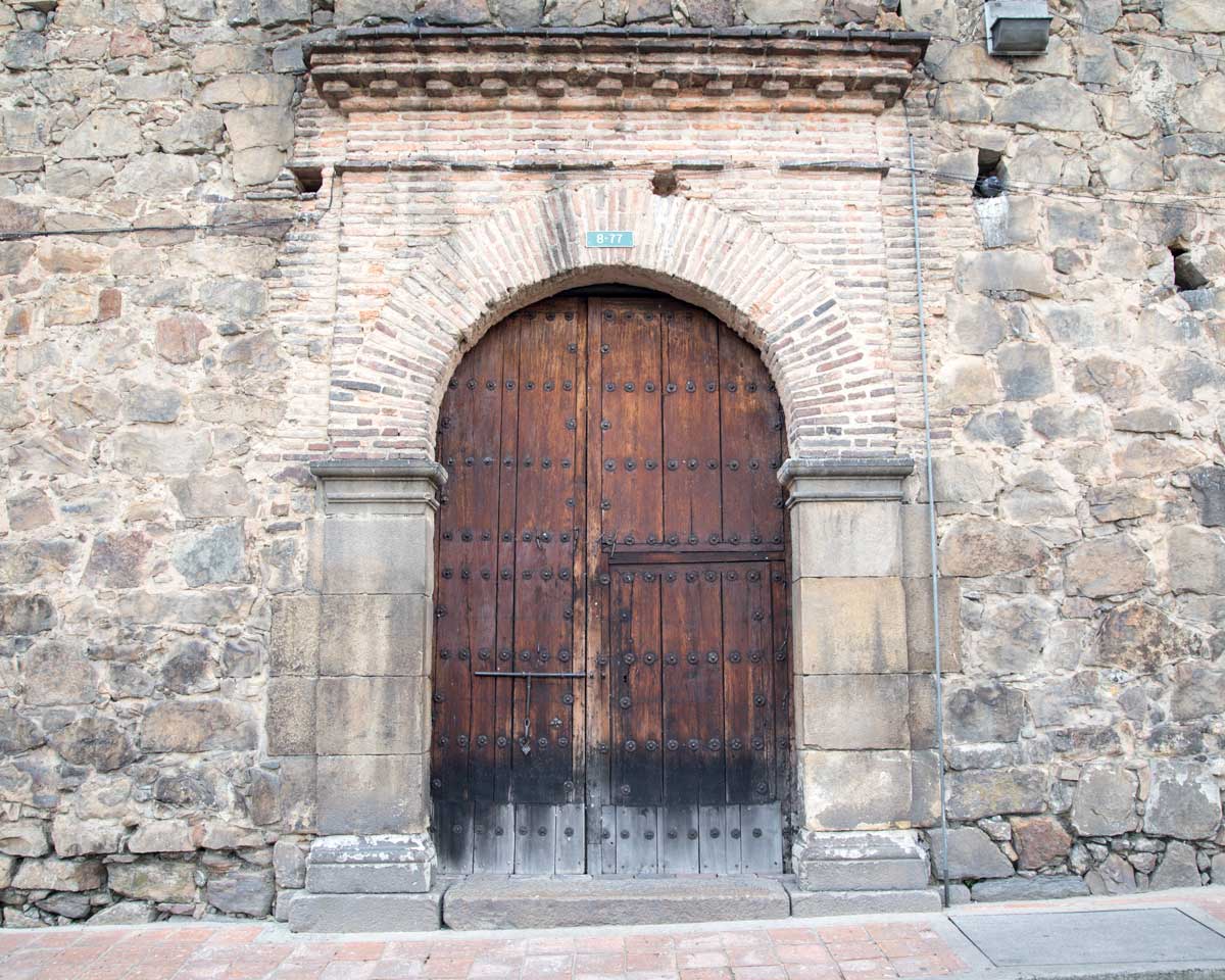 Doorway of the Museo Santa Clara, Bogota, Colombia | ©Angela Drake Doorway of the Museo Santa Clara, Bogota, Colombia | ©Angela Drake