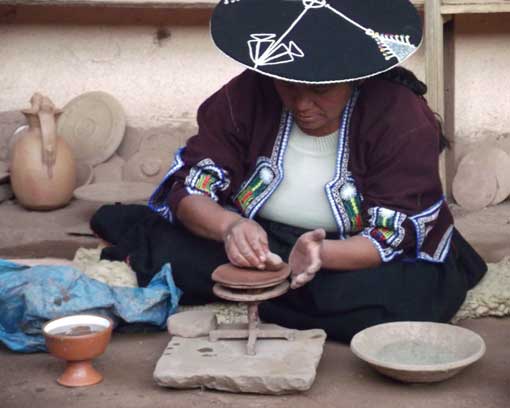 Molding Clay, Raqchi, Peru | ©Eleanore Hughes Molding Clay, Raqchi, Peru | ©Eleanore Hughes