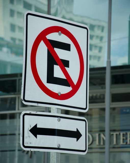 No Parking Sign, Quito, Ecuador | ©Angela Drake No Parking Sign, Quito, Ecuador | ©Angela Drake